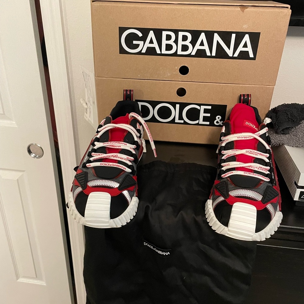Dolce and Gabbana NS1 red and black size 9